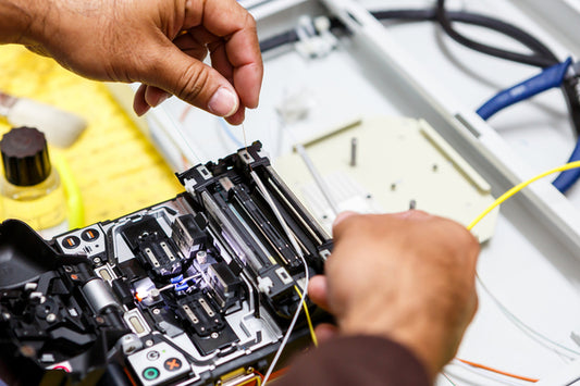 Tips for using splicing machine - How to effectively reduce the loss in optical fiber fusion splicing